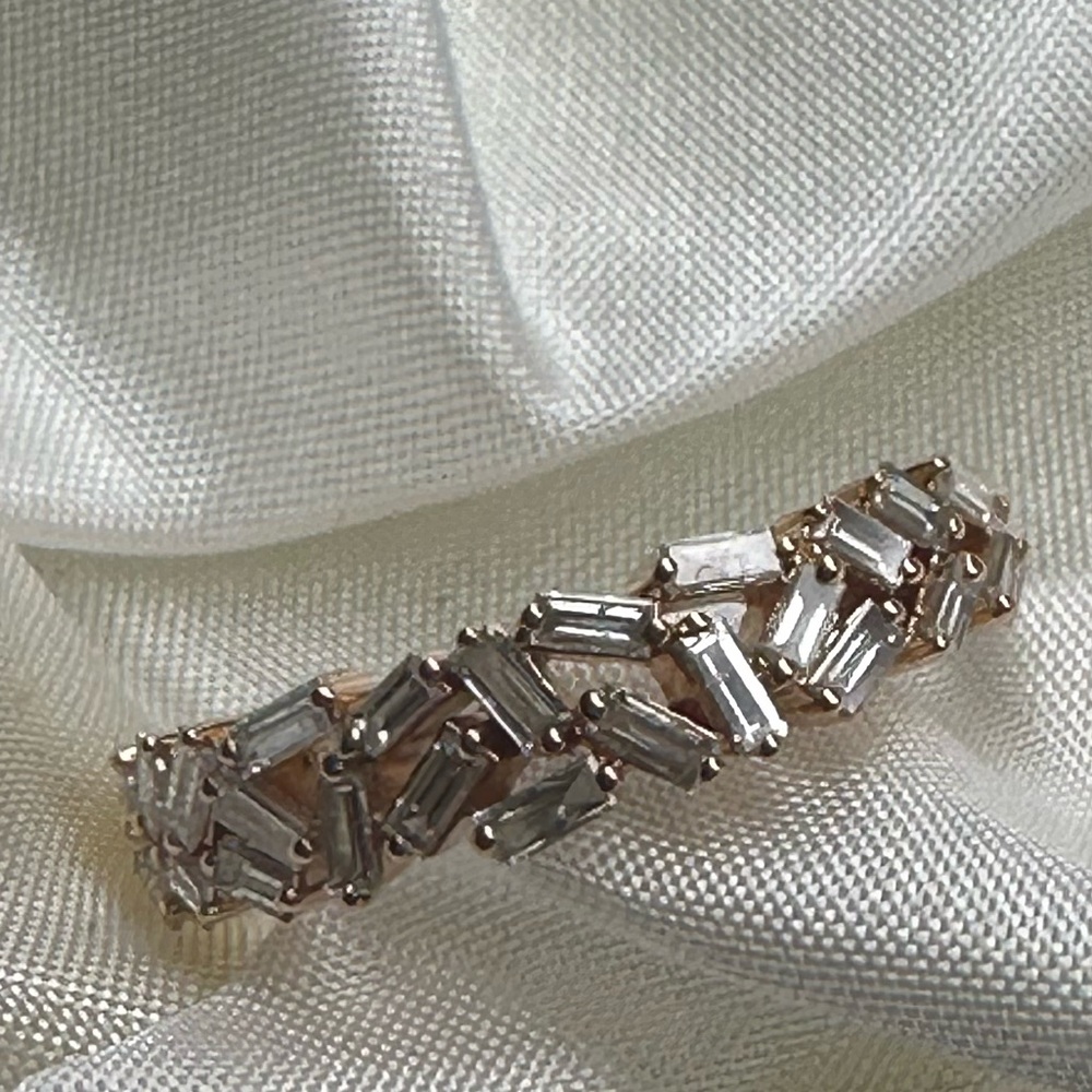 14kt Yellow gold LeVian baguette ring